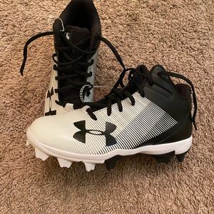 New Under Armour Baseball Cleats Size 3.5Y